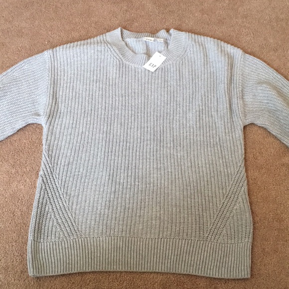 NWT GAP Grey Crewneck Sweater Size S - Picture 1 of 6